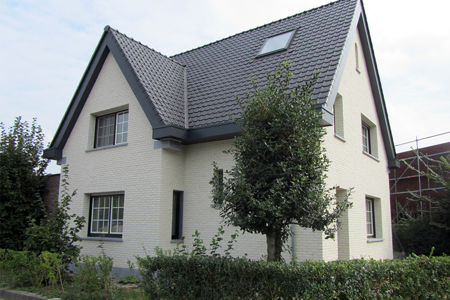 Gerenoveerde gevel in crepi